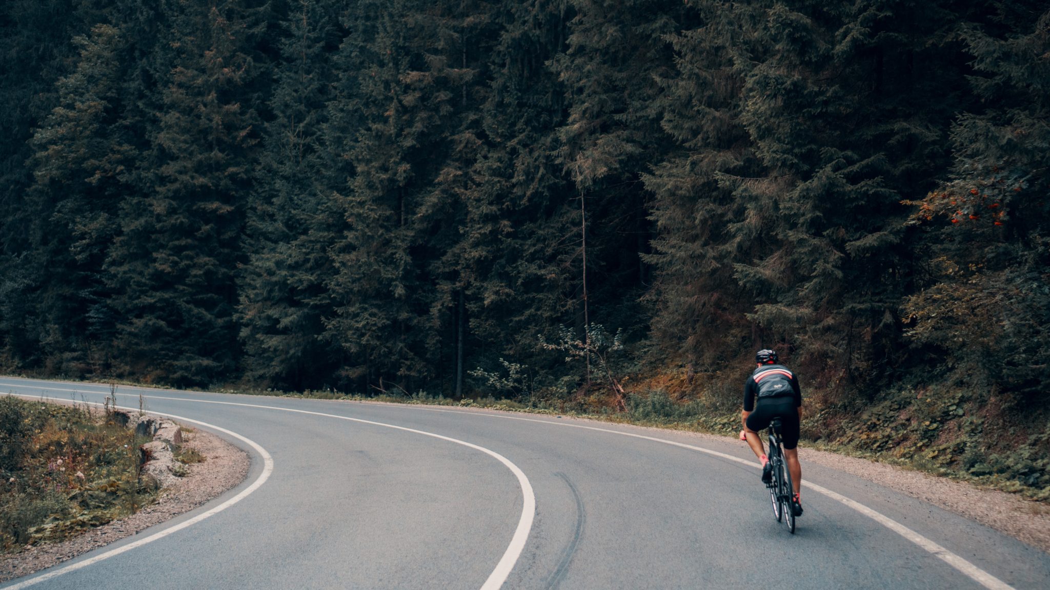 Cycling Tips For Uphill and Downhill Riding - Run Tri Bike