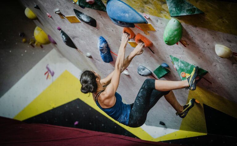 Indoor Wall Climbing For Runners by Hollie Sick For Run Tri Bike